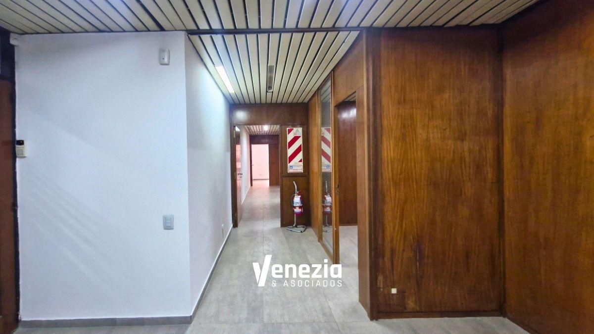 Foto de ¡Oportunidad! Oficina en Alquiler - 120 m² sobre Peatonal - 5 Privados, imagen 1