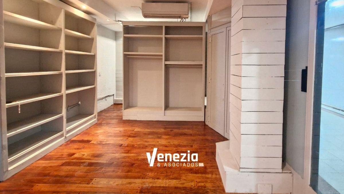 Foto de Excelente Local Comercial En Alquiler En Plena Peatonal De Córdoba, imagen 5