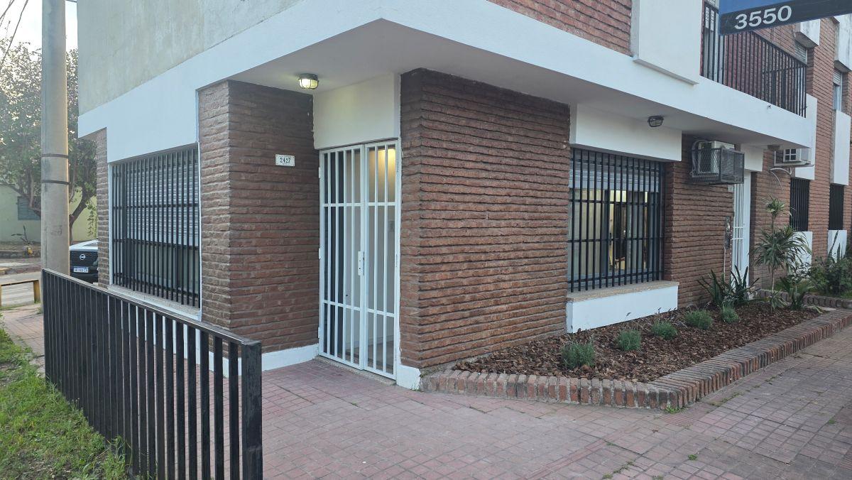 Foto de LOCAL u OFICINA COMERCIAL RECICLADO A ESTRENAR BAJO PALERMO ESCOBAR SIN, imagen 2