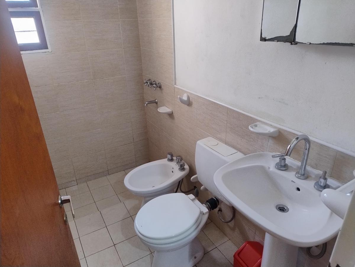 Casa con Tres Dorm. y Jardin, Portales del Sol, Alta Gracia 4