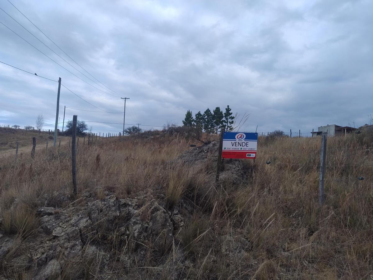 Terreno con Increible Vista y Excelente Ubicacion en Yacanto. 2