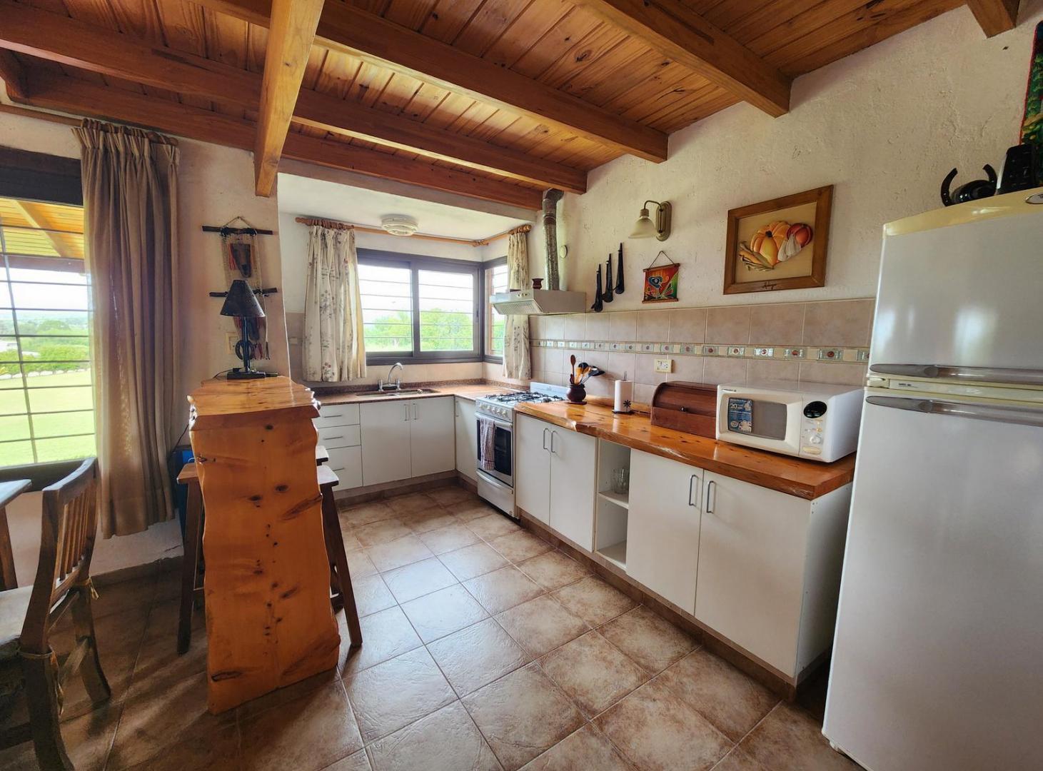 Foto de CASA CON AMPLIO PARQUE Y PILETA EN VENTA, imagen 5