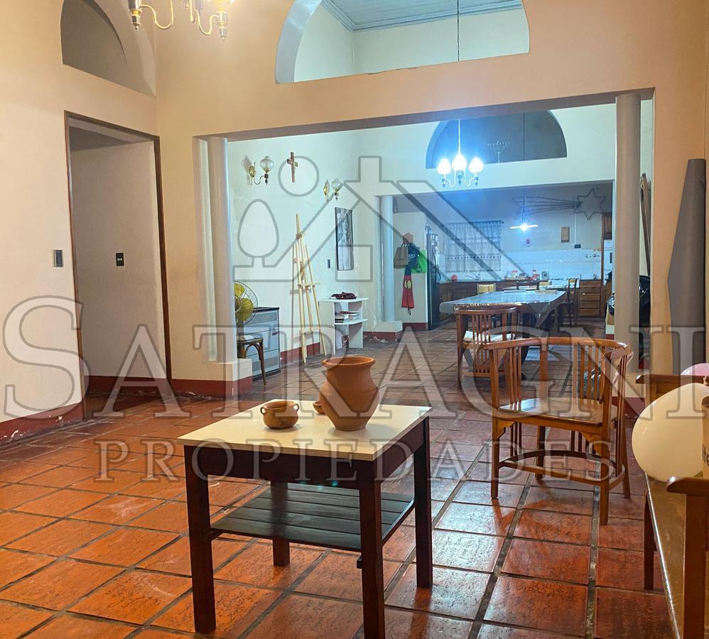 Foto de VENTA Casa casco Histórico 5 Ambientes 2 Locales Centro Brandsen, imagen 5