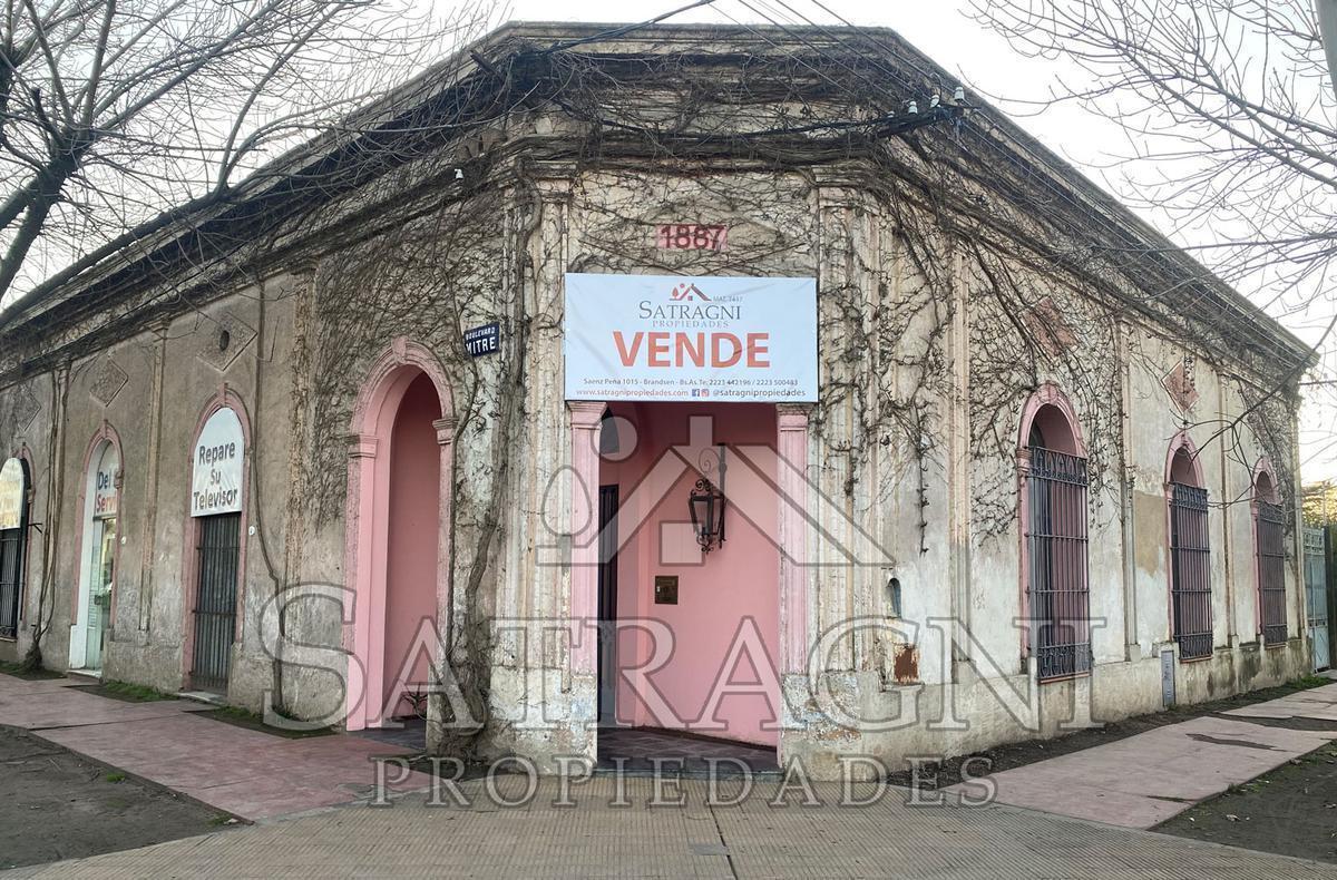 Foto de VENTA Casa casco Histórico 5 Ambientes 2 Locales Centro Brandsen, imagen 3
