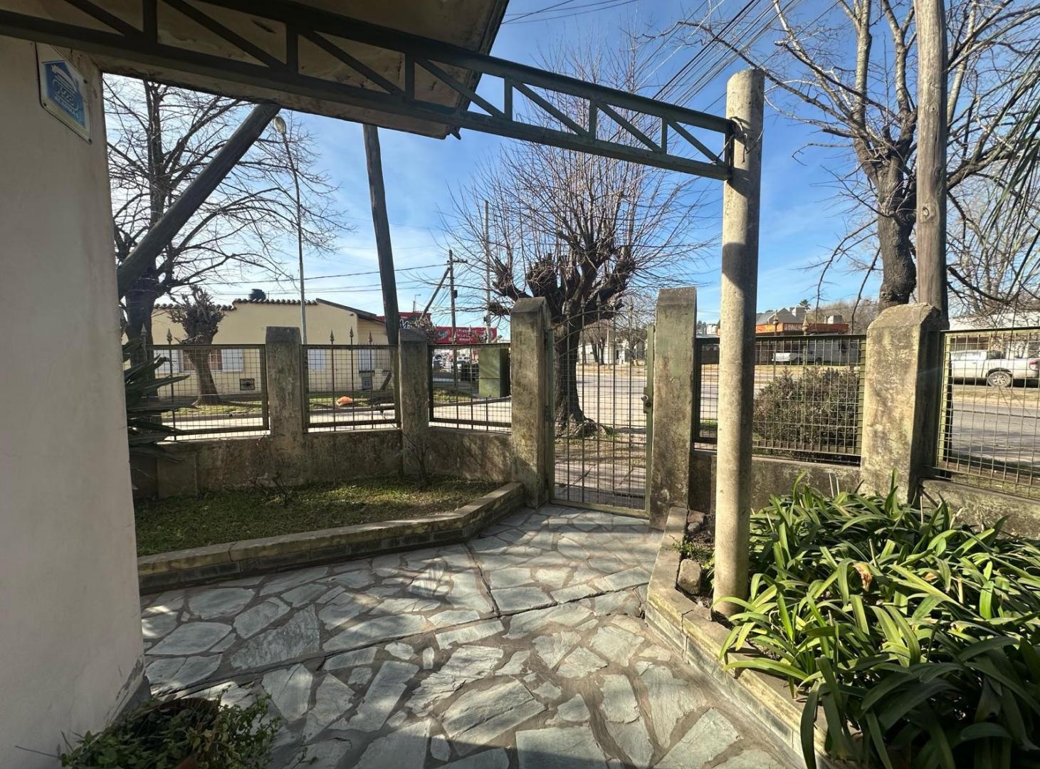 Foto de Venta casa de 4 ambientes Coronel Brandsen, imagen 2