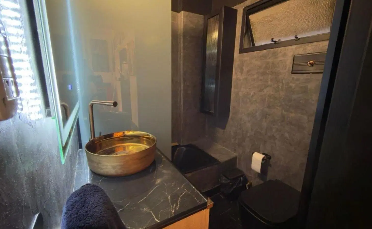VENTA Departamento reciclado a nuevo 2 amb Flores 4