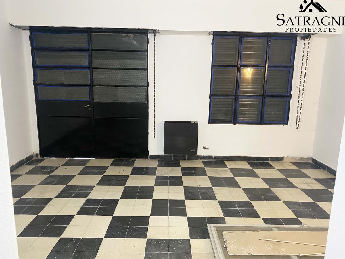 Foto de VENTA Casa c/ Local Calle Pje Italia y Ruta 215 Brandsen, imagen 4
