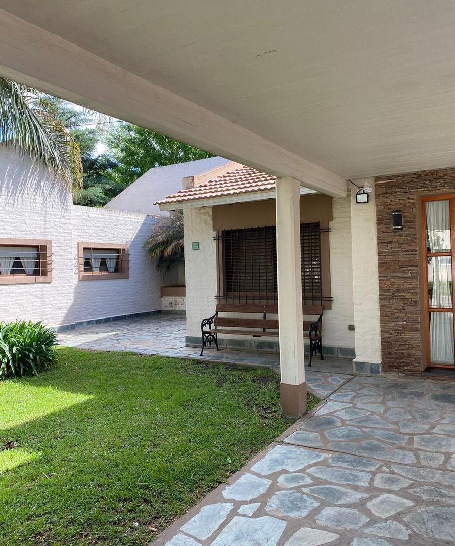 Foto de VENTA Casa 6 Ambientes en Barrio La Dolly Brandsen, imagen 4
