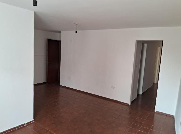 ALQUILO Dpto 2 dorm Santiago del Estero esquina Rosario de Santa Fe 4