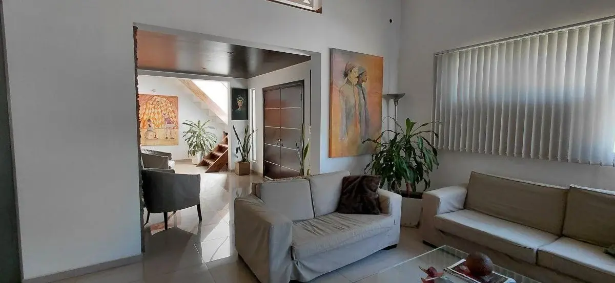 VENDO CASA ESQUINA 4 DORM Y ESCRITORIO EN BARRIO TEJAS 3 2