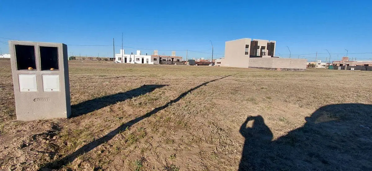 VENDO LOTE APTO DUPLEX EN CUESTAS DE MANANTIALES 3