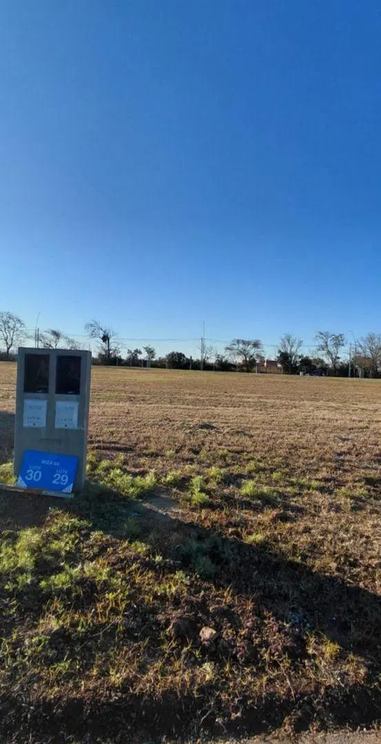 Vendo lote apto casa en Costas de Manantiales 7