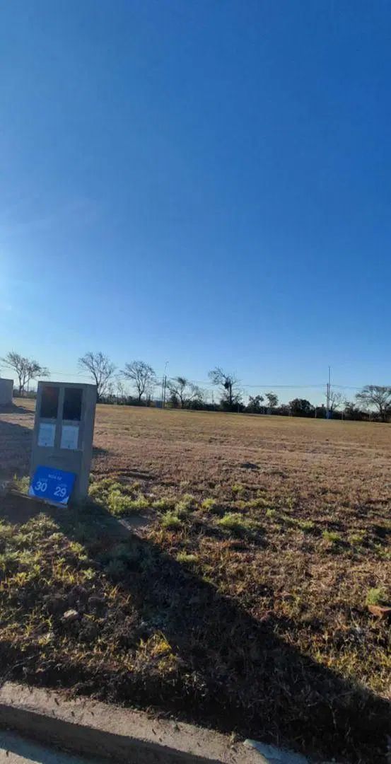 Vendo lote apto casa en Costas de Manantiales 5