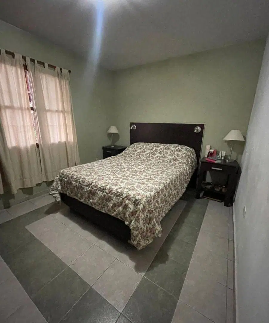 Vendo hermosa casa 3 dorm, pileta en Barrio Los Boulevares. 8