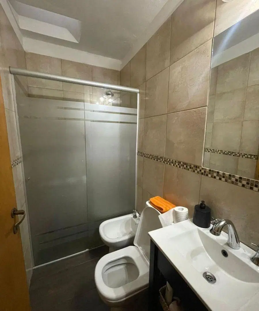 Vendo hermosa casa 3 dorm, pileta en Barrio Los Boulevares. 4