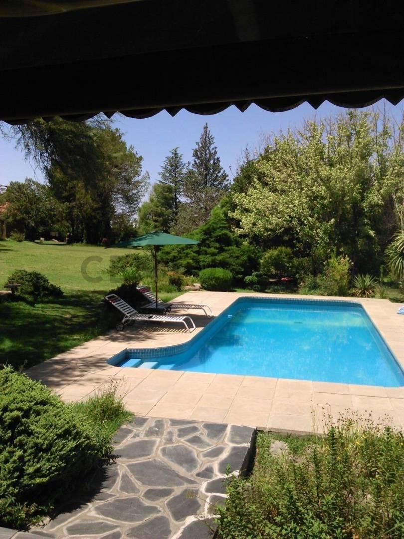 venta de Chalet Japonés con Pileta, Gran Parque en Santa Rosa de Calamuchita. 4