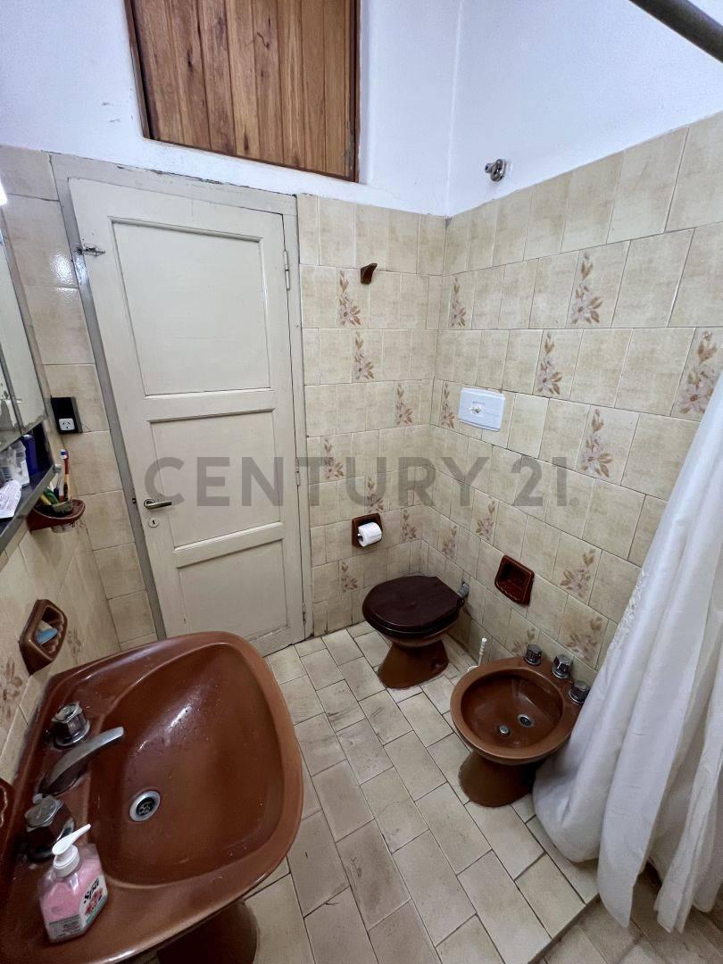 Venta Galpon + Casa 3 Dorm Barrio Parque Capital 4
