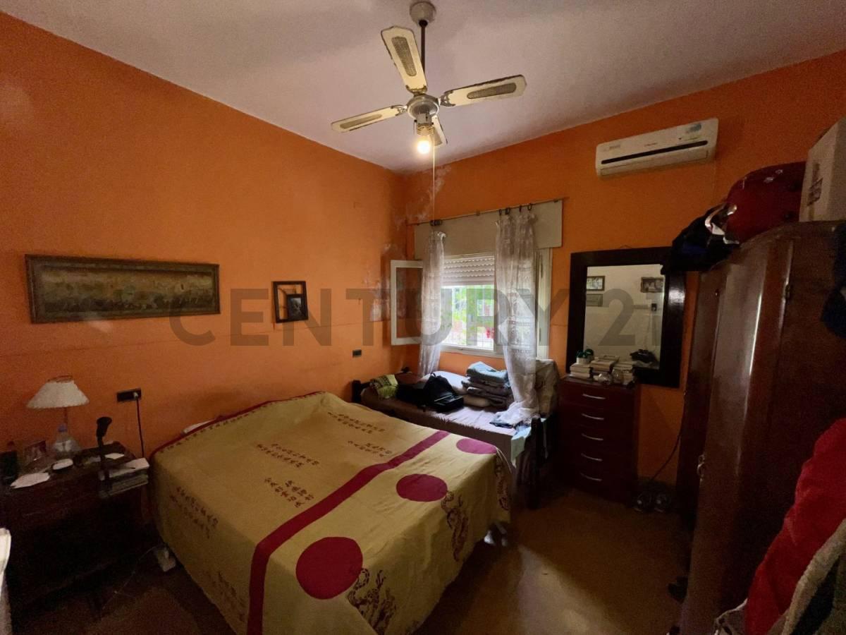 Venta Galpon + Casa 3 Dorm Barrio Parque Capital 4