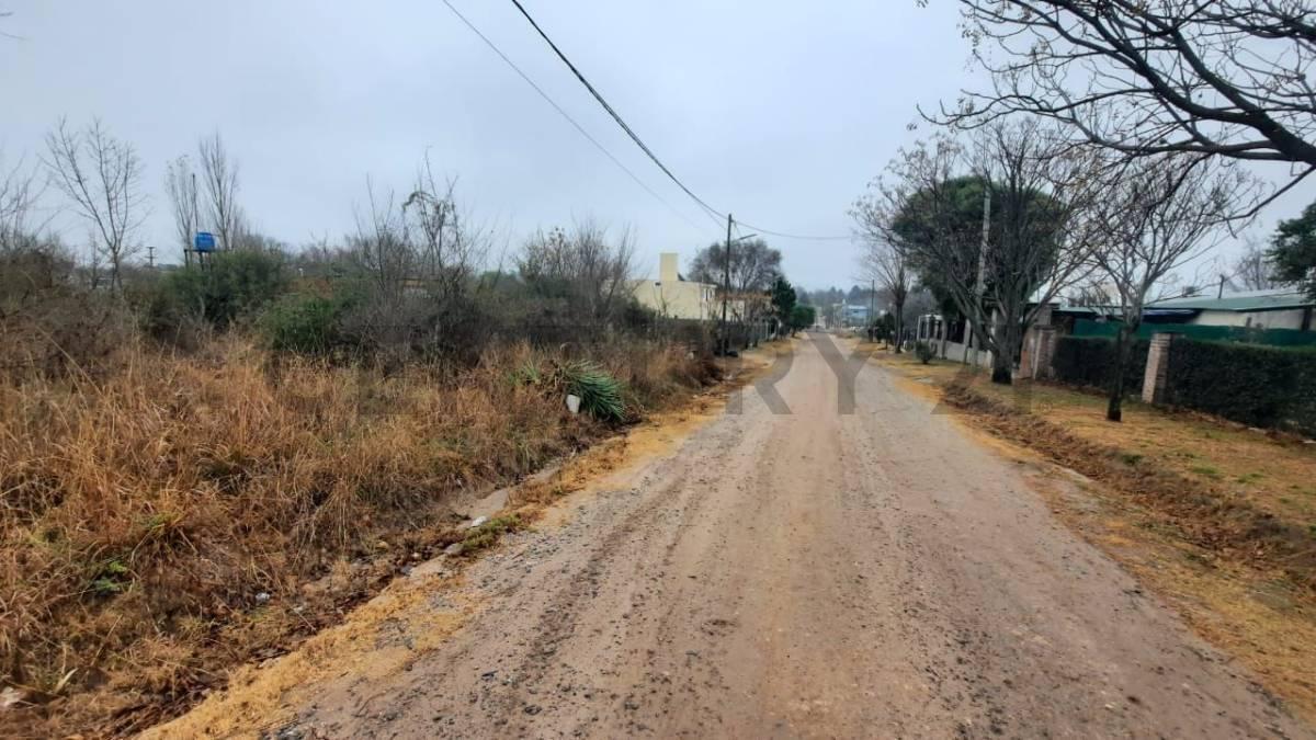 venta de Lote, Villa Parque Siquiman 800 m² a m de La Ruta 38 lote Ubicado a Metro. 5