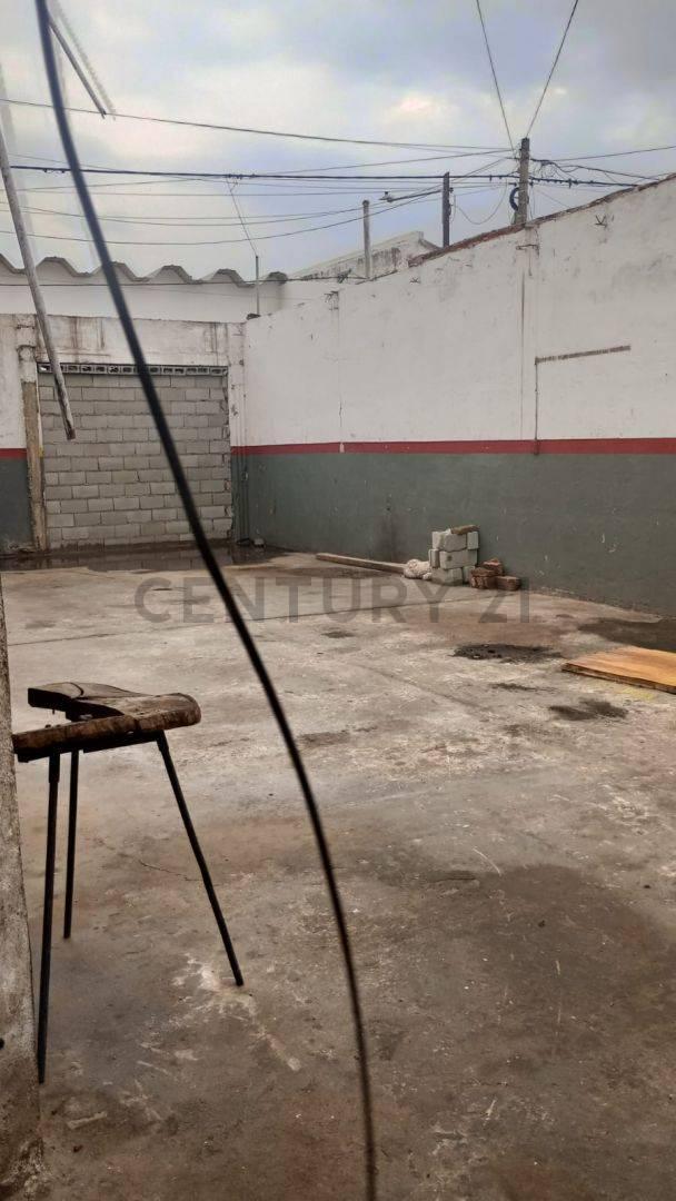 venta de Galón a Refaccionar en Barrio General Bustos, Córdoba. . 4