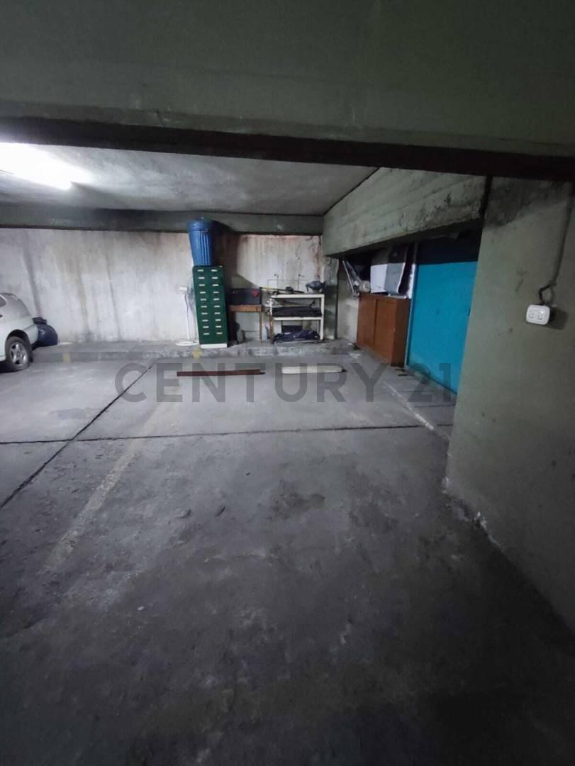Venta Dpto 4 Dorm y 2 Cocheras B° Centro 3