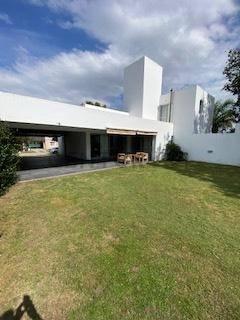 Espectacular Casa de Diseño! Oprtunidad! 4