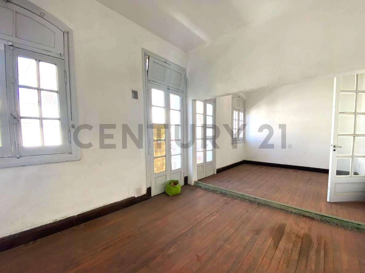 Casona Centrica Ideal Para Renta 5