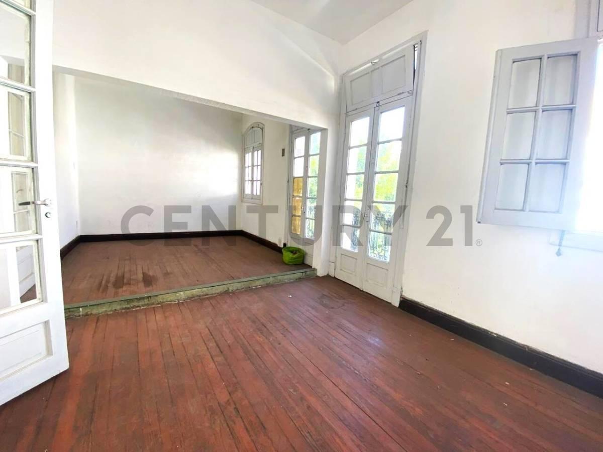 Casona Centrica Ideal Para Renta 4