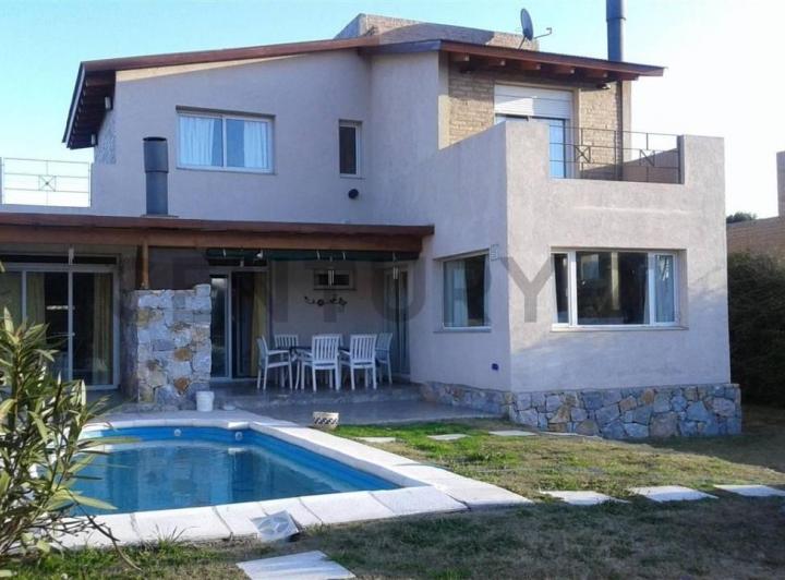 Casa en Venta en La Cumbre 3