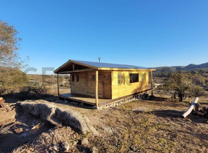 VENTA - Hermosa Cabaña en Sierras Chicas de Calamuchita - ESCRITURA 2