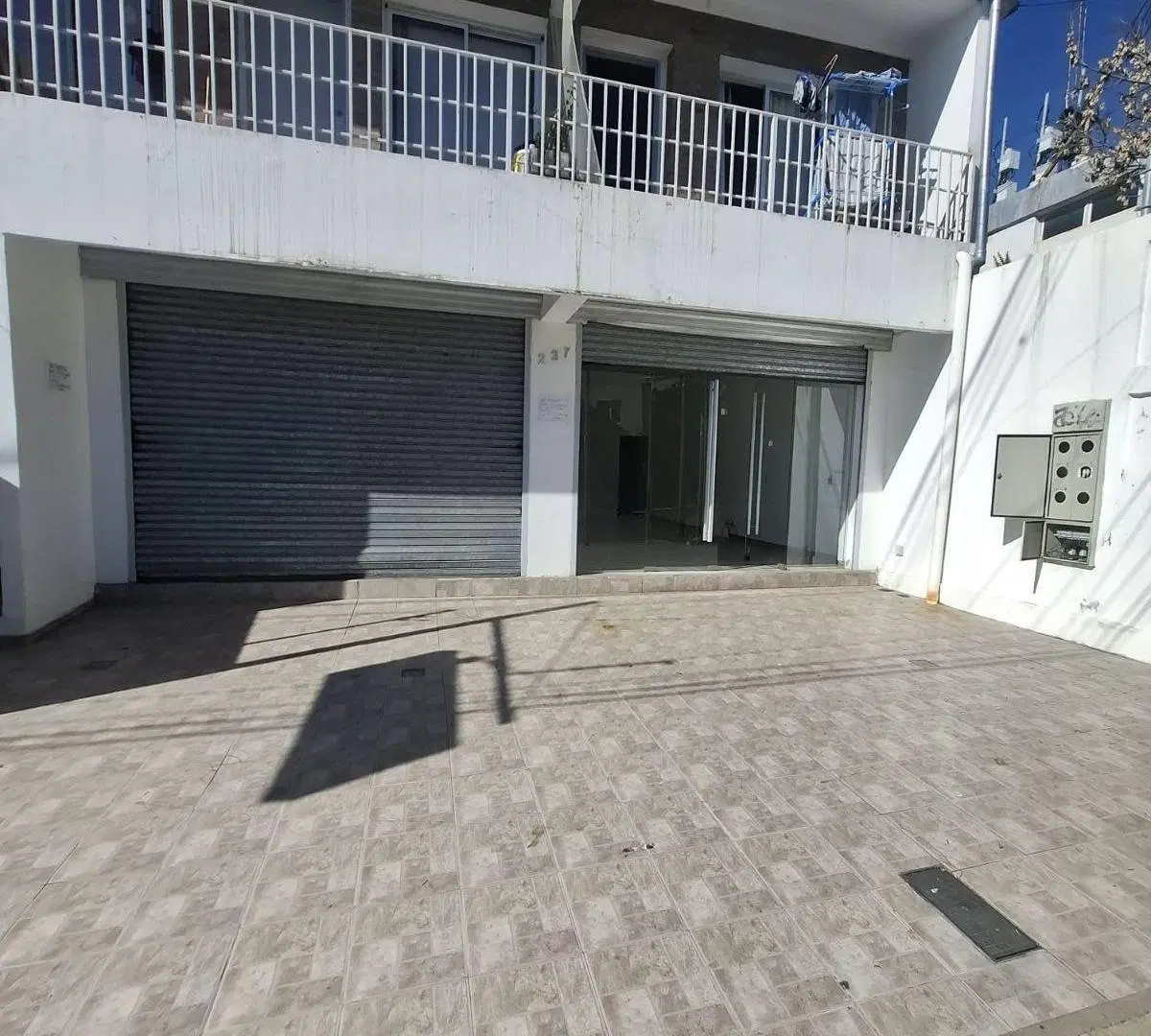 DOS LOCALES EN ALQUILER - SALSIPUEDES 1
