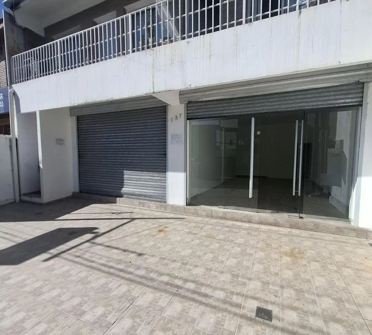 DOS LOCALES EN ALQUILER - SALSIPUEDES 2