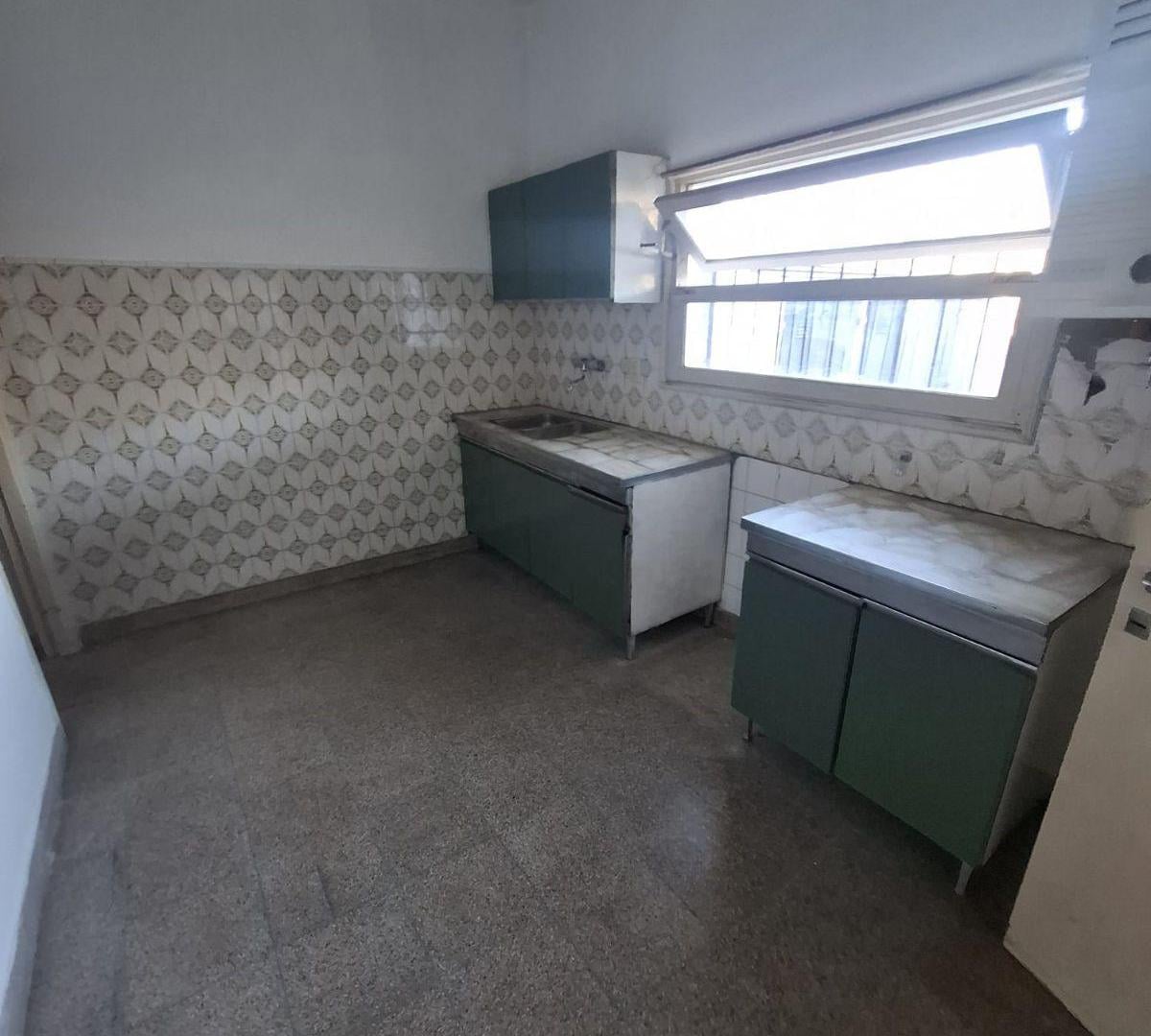 Foto de ALQUILER DEPARTAMENTO - SOBRE AV. SAN MARTÍN, imagen 2