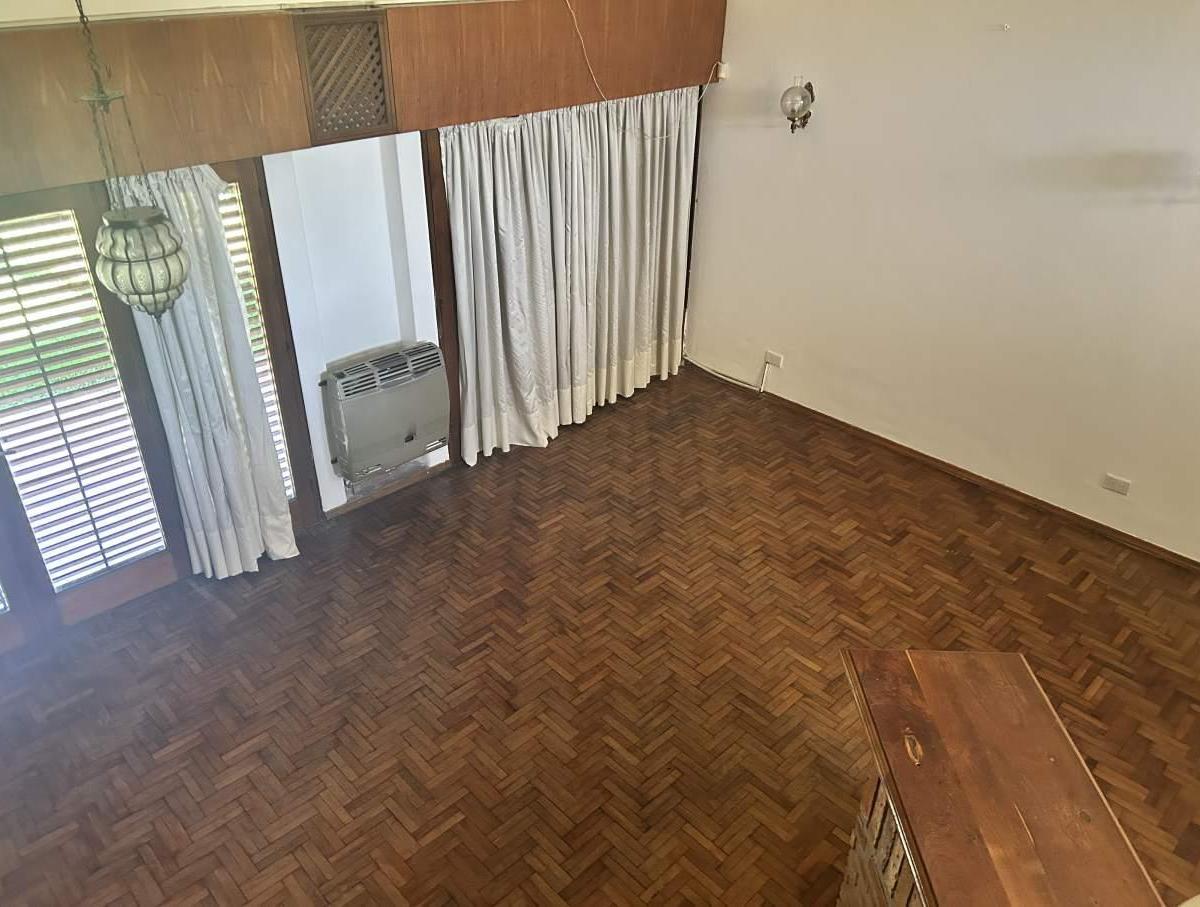 Foto de VENTA CASA CON PILETA Y GRAN PATIO- VILLA BELGRANO COD 4, imagen 2