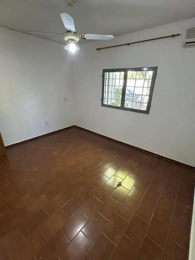 IMPERDIBLE! RETAZADA!  VENTA CASA DOS DORMITORIOS mas DPTO- Barrio Villa El Libertador 4