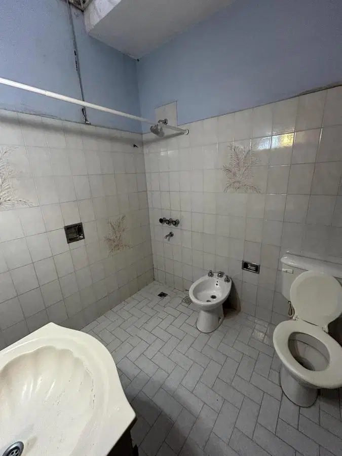 IMPERDIBLE! RETAZADA!  VENTA CASA DOS DORMITORIOS mas DPTO- Barrio Villa El Libertador 5