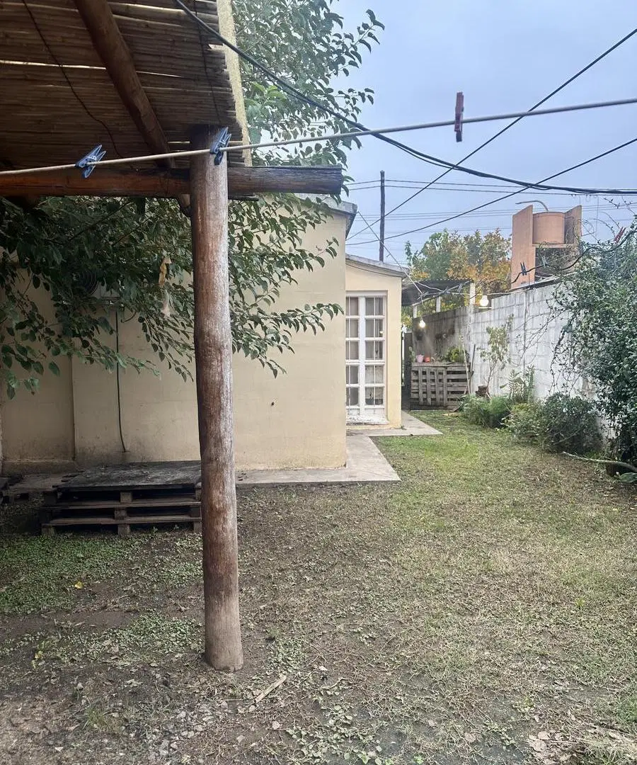 CASA  EN VENTA B°  LOS PLATANOS DE HORIZONTE 2 DORMITORIOS 8