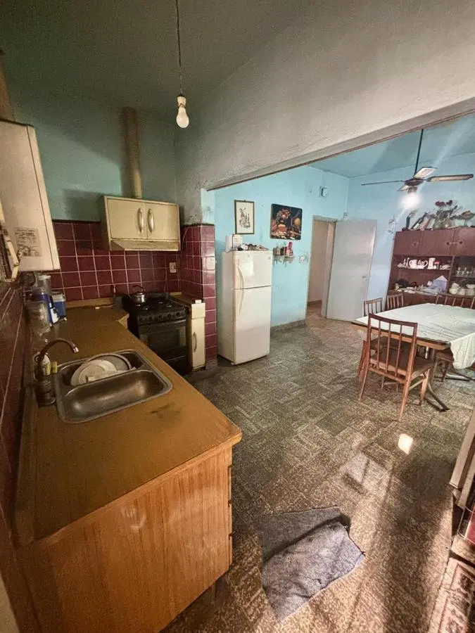 Casa Esquina en Venta con Local Comercial y Cochera Doble Barrio Altamira 3