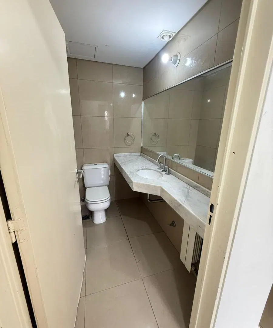 SE ALQUILA!! Departamento 3 dormitorios con Balcón y Cochera 4