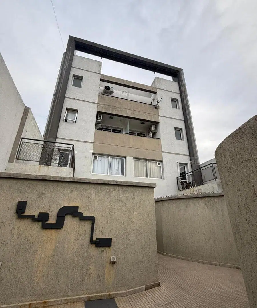 ALQUILO! Departamento 1 Dormitorio con 2 Patios 1