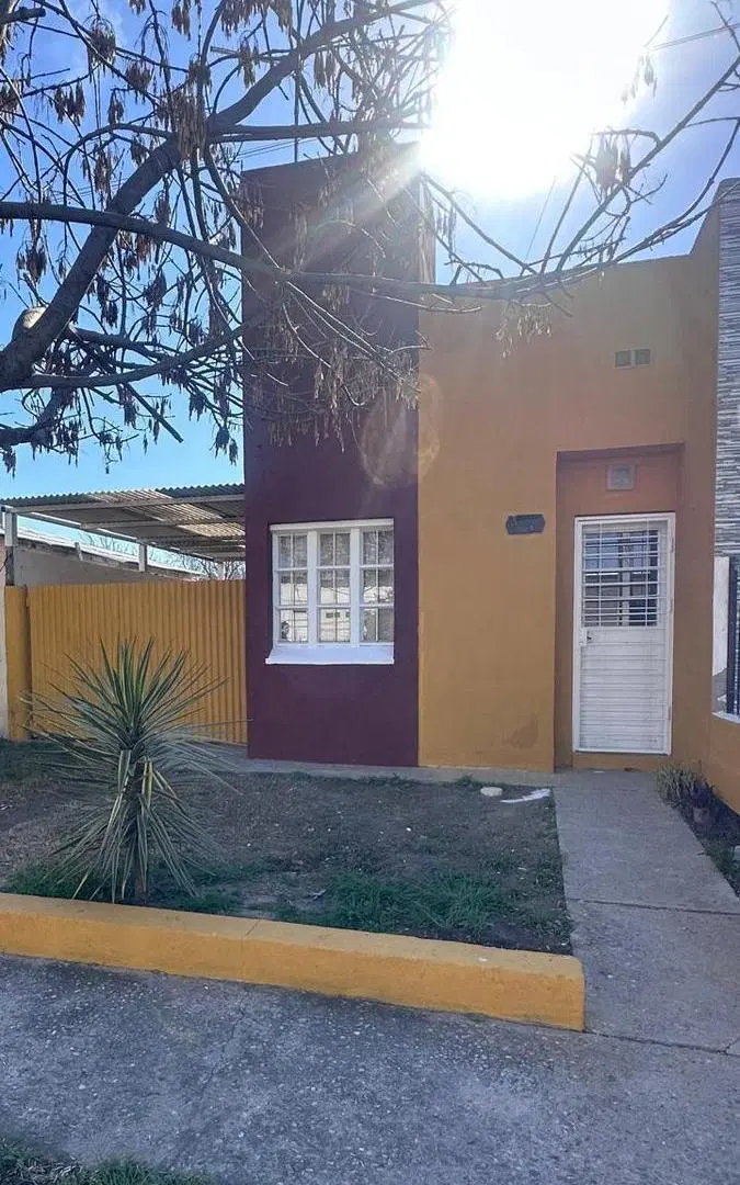 CASA EN VENTA 2 DORMITORIOS B° LOS PLATANOS DE HORIZONTE 100% CANCELADA 2