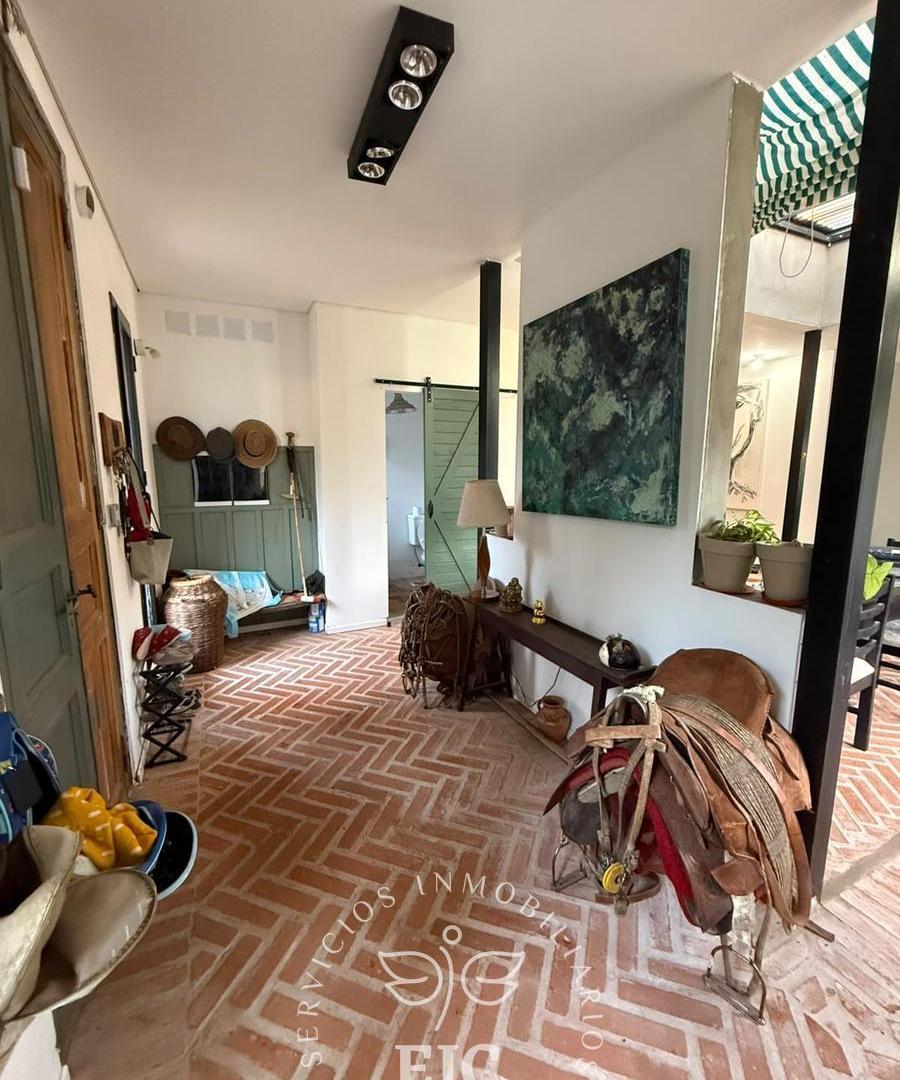 Foto de EN VENTA CASA DE 2 DORMITRIOS B° CORRAL DE BARRACAS -UNQUILLO -CBA, imagen 2