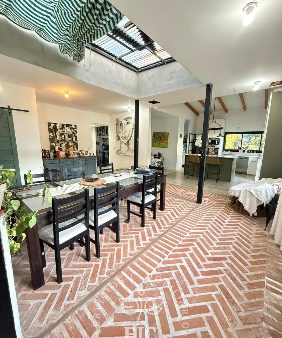 Foto de EN VENTA CASA DE 2 DORMITRIOS B° CORRAL DE BARRACAS -UNQUILLO -CBA, imagen 1