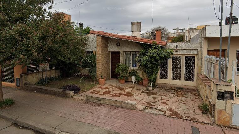 CASA EN VENTA 2 DORMITORIOS - Barrio Jorge Newbery