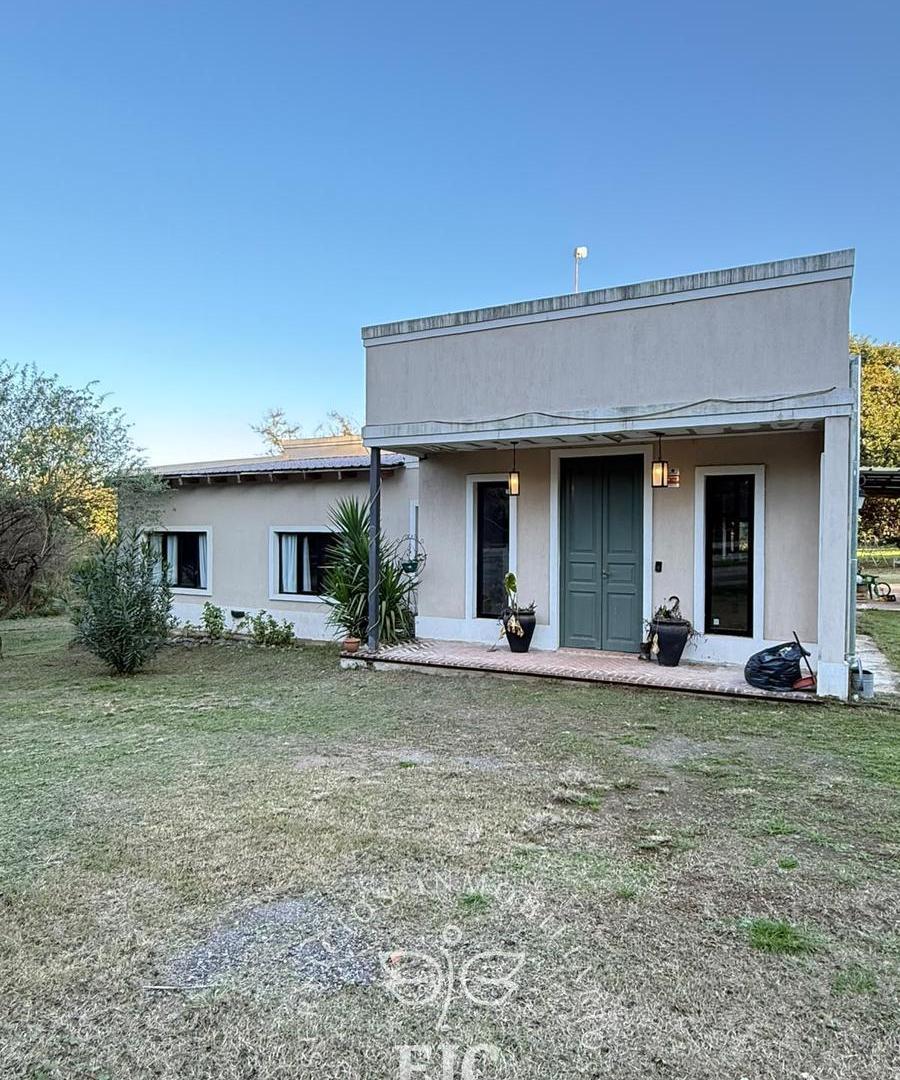 EN VENTA  CASA  DE 2 DORMITRIOS B° CORRAL  DE BARRACAS -UNQUILLO -CBA