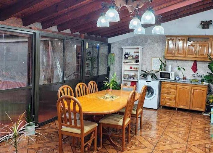 Casa 4 ambientes en Villa Dominico 3