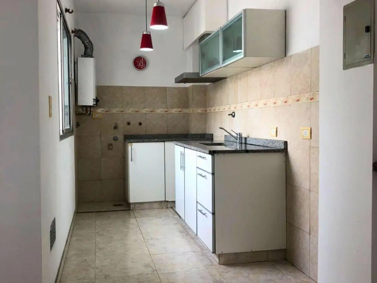 Departamento en primer piso 3 ambientes en Sarandi 5
