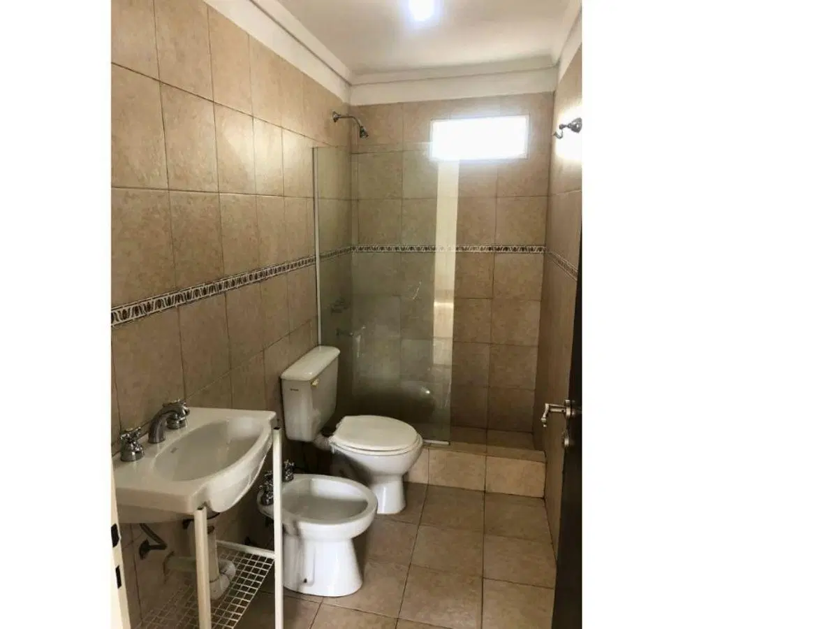 Departamento en primer piso 3 ambientes en Sarandi 2