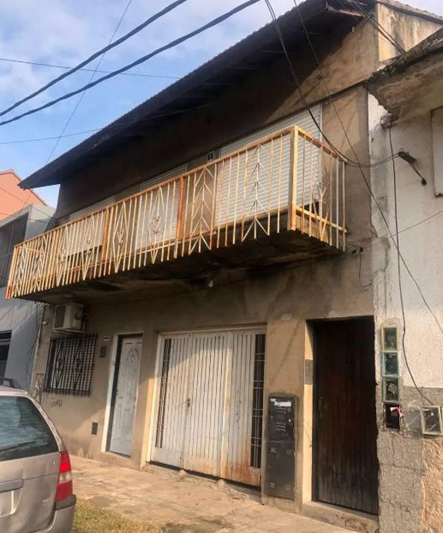 Departamento tipo casa en Wilde 3