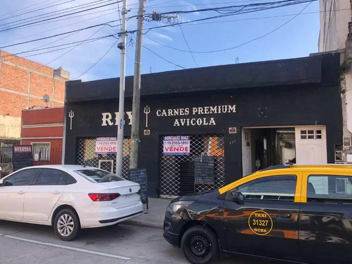 Local con vivienda zona comercial de Wilde 2